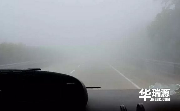 雾天开车，行车安全记心中